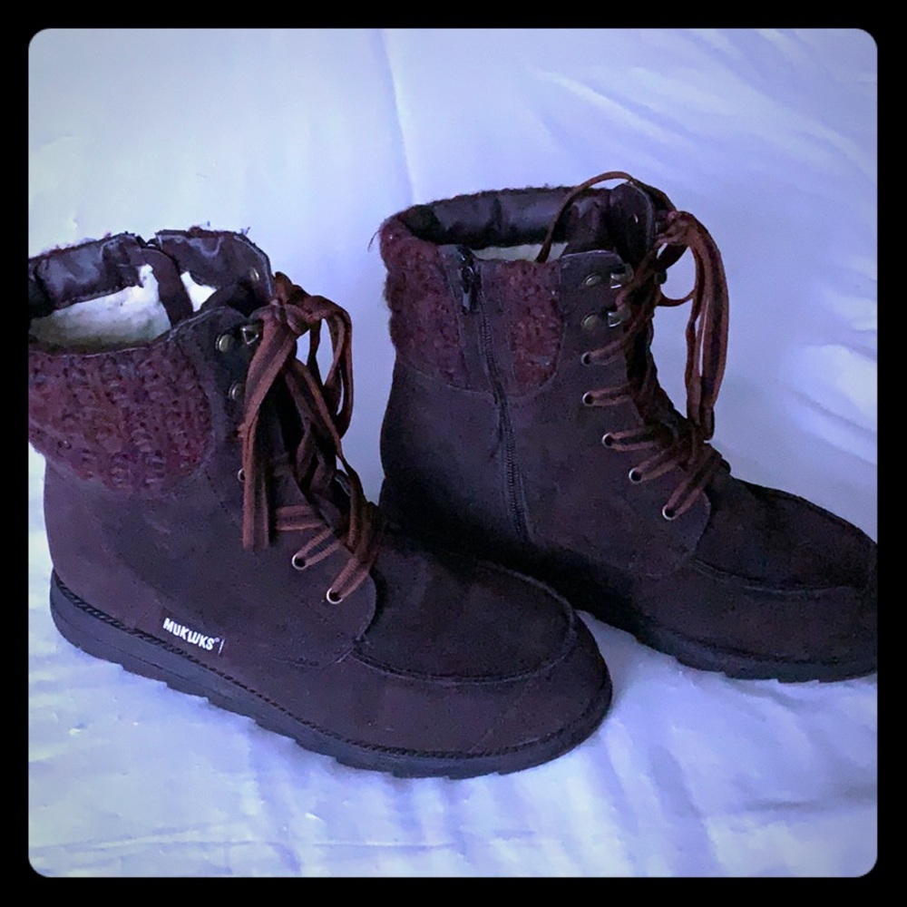 Mukluks Brown Suede Boots Size 8